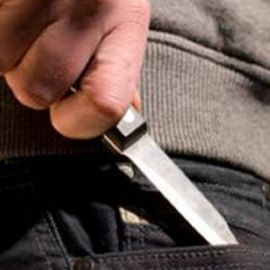 Elev căutat de Poliţie după ce şi-a ameninţat un coleg cu un cuţit, la un liceu din Baia Mare