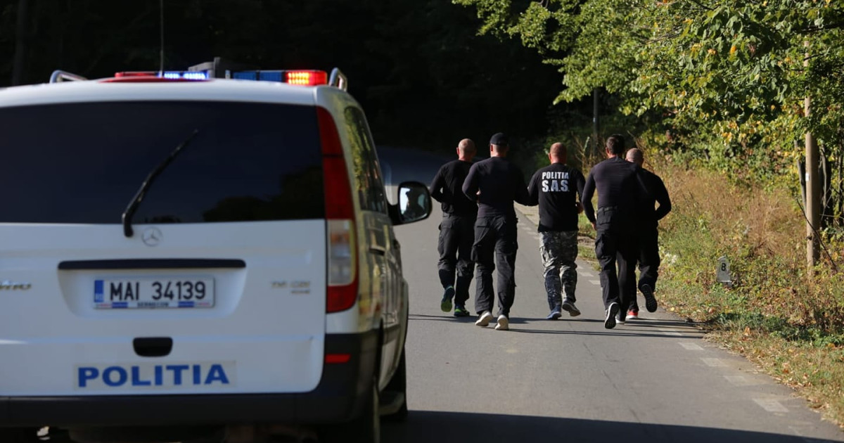 ALERTĂ ÎN MEHEDINȚI! Persoană dispărută într-o pădure din Svinița. Pompierii, Salvamont și Poliția, mobilizați în căutare