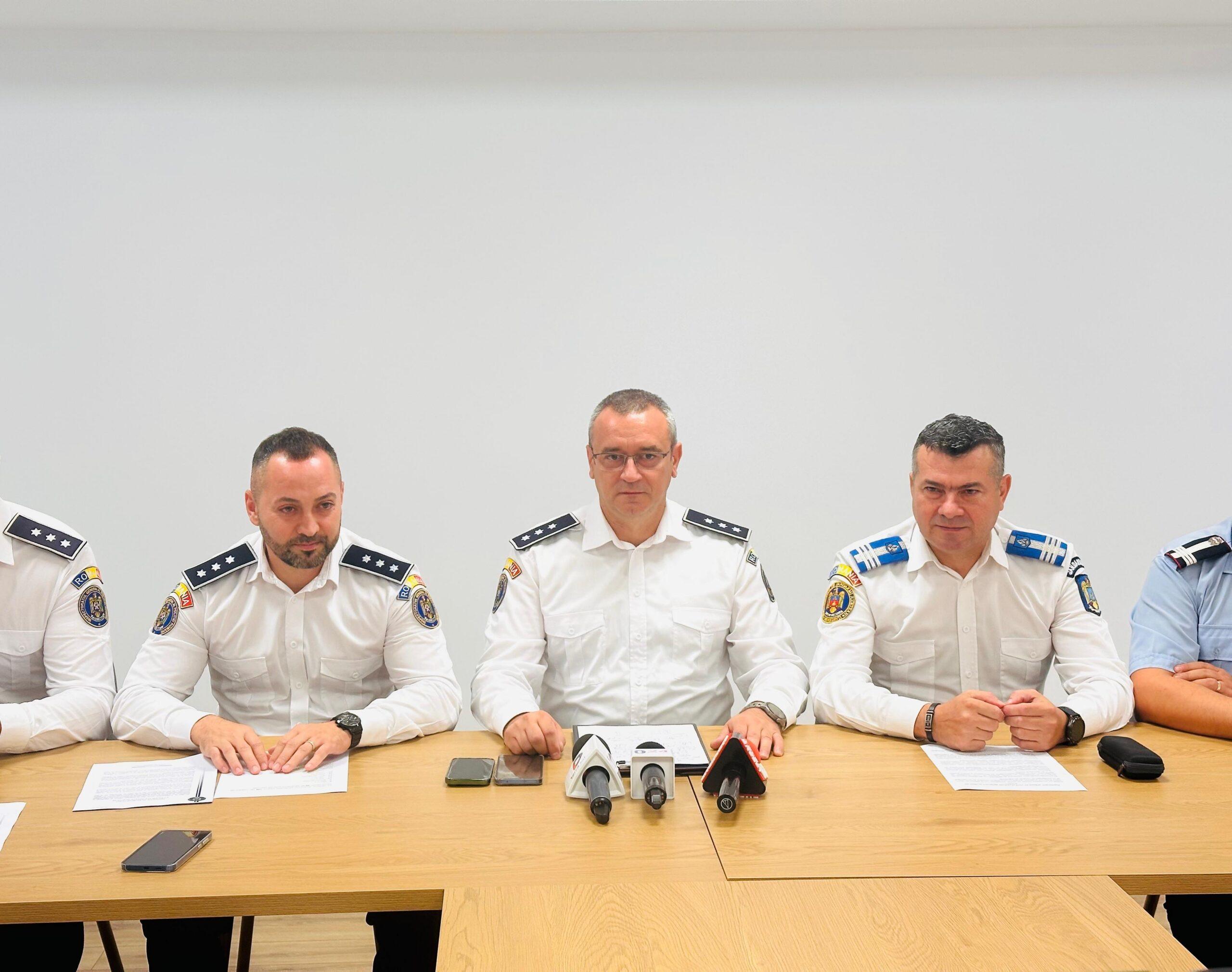 Peste 200 de polițiști, jandarmi și pompieri, mobilizați în Mehedinți pentru un început de an școlar în siguranță