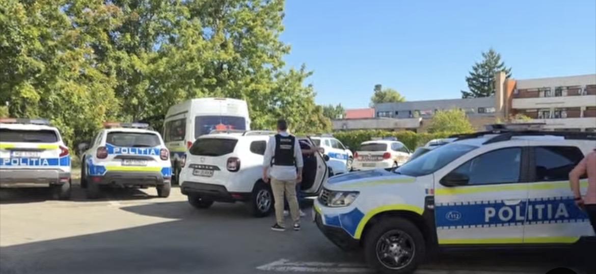 Bărbat din Mehedinți, suspectat că și-ar fi obligat soția să se prostitueze. Percheziții și audieri într-un dosar de proxenetism