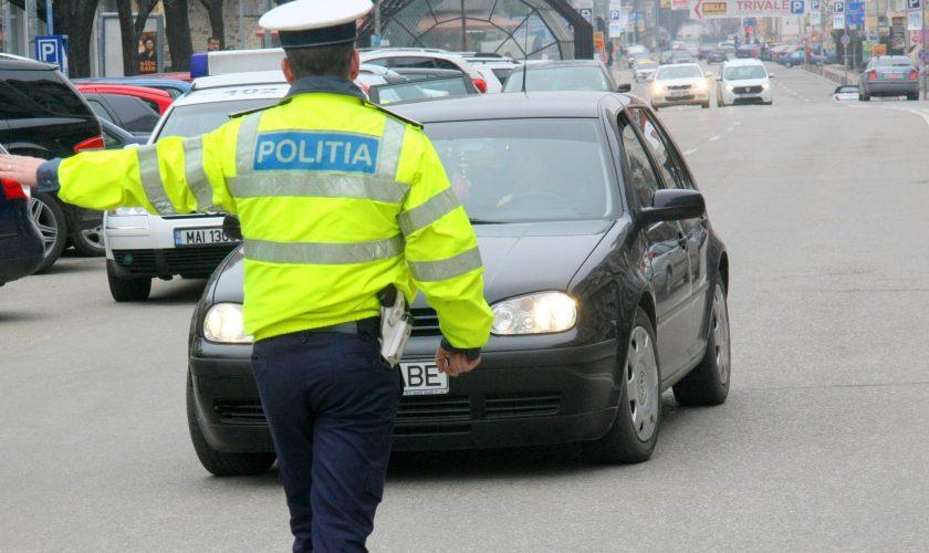 Aventura s-a terminat cu dosar penal! Un bărbat din Drobeta-Turnu Severin, prins la volan fără permis